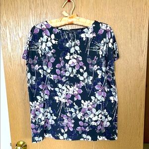 J. Jill Purple, grey and white floral tee with short sleeves.